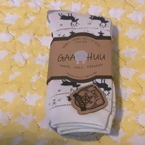 NWT Gaa Hutu 2pk super soft thermal insulated moose socks.
